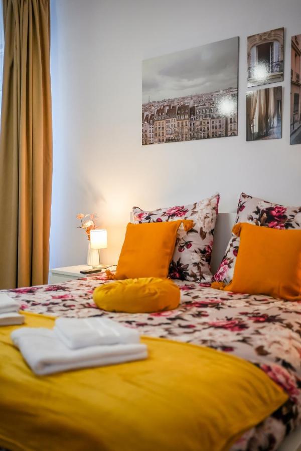 Ultracentral Golden Gatehouse 3 Bdrm Bucarest Esterno foto