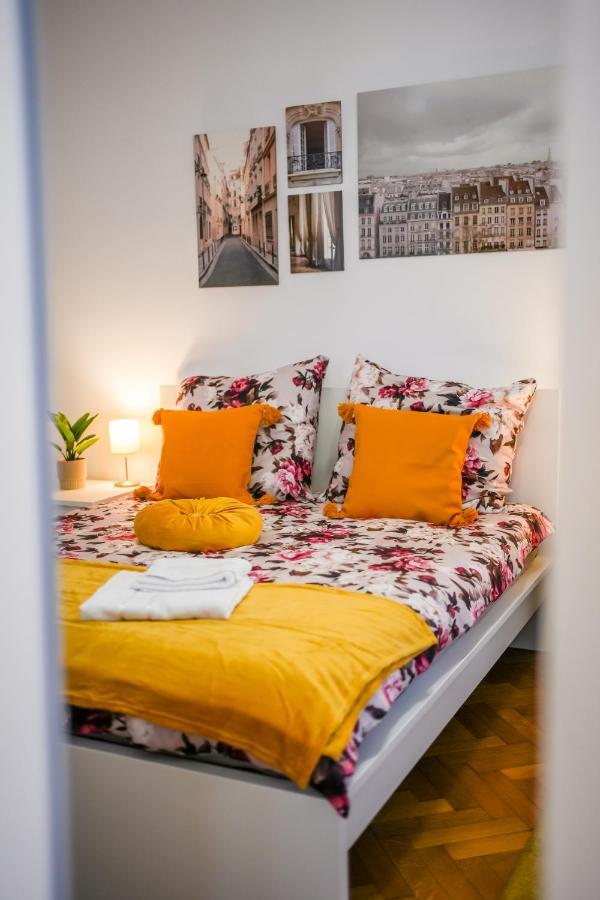 Ultracentral Golden Gatehouse 3 Bdrm Bucarest Esterno foto