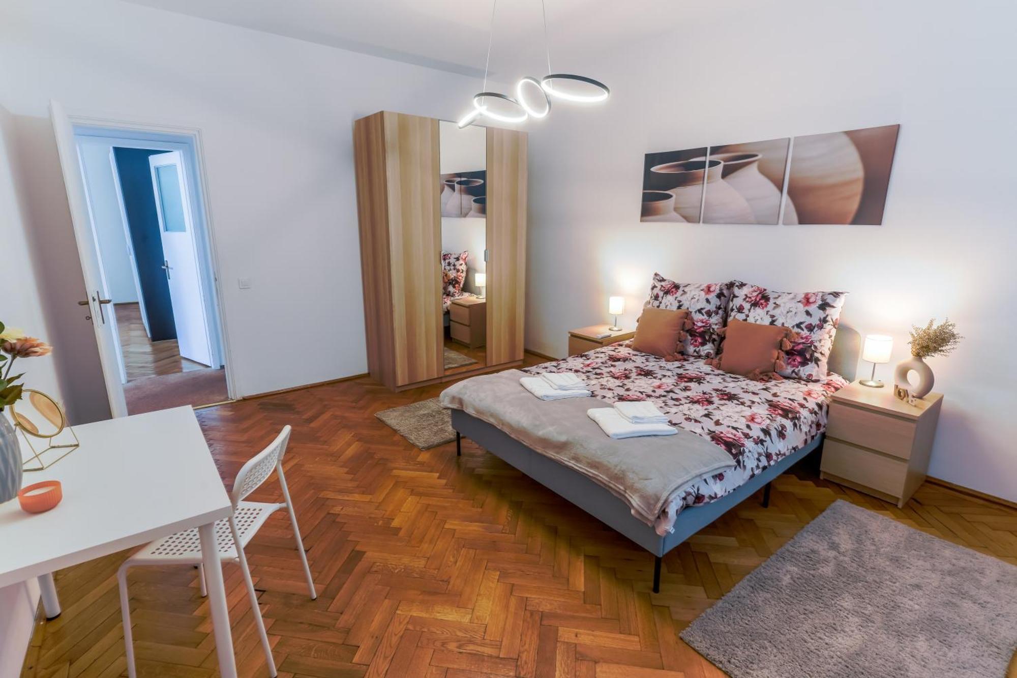 Ultracentral Golden Gatehouse 3 Bdrm Bucarest Esterno foto