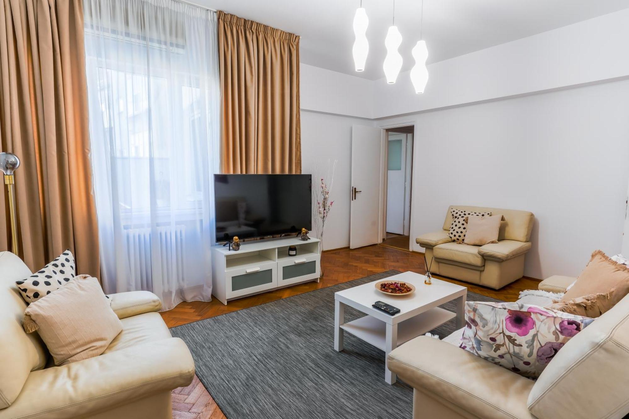Ultracentral Golden Gatehouse 3 Bdrm Bucarest Esterno foto